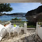 Molos Beach Apartments